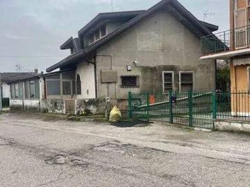 Villa in vendita a Taglio di Po RO