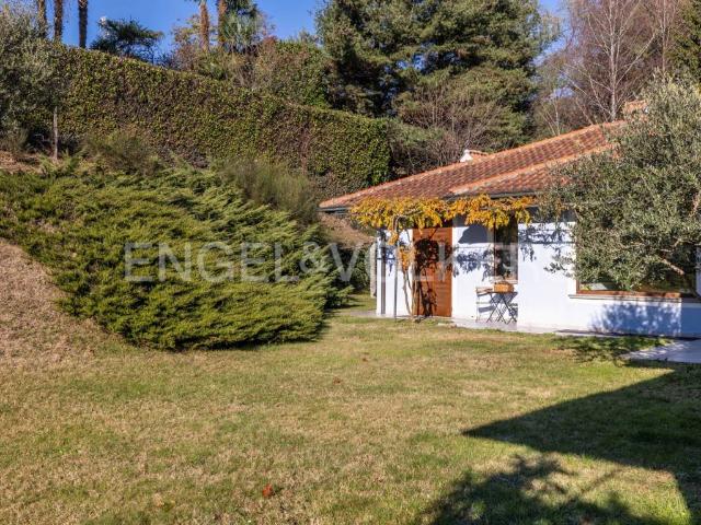 Villa in vendita a Taino VA