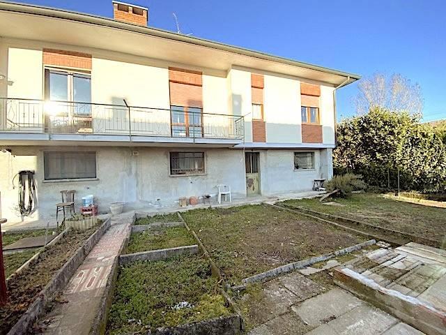 Villa in vendita a Taino VA
