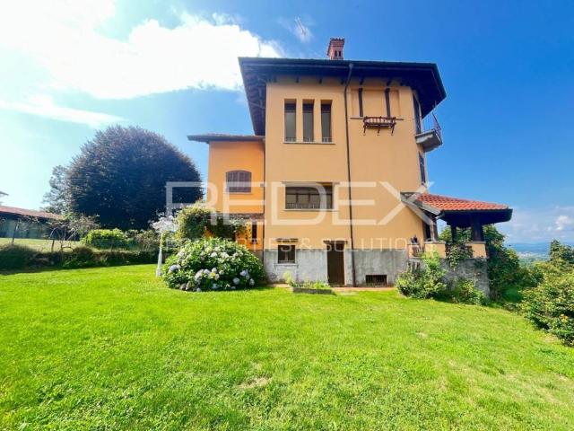 Villa in vendita a Taino VA