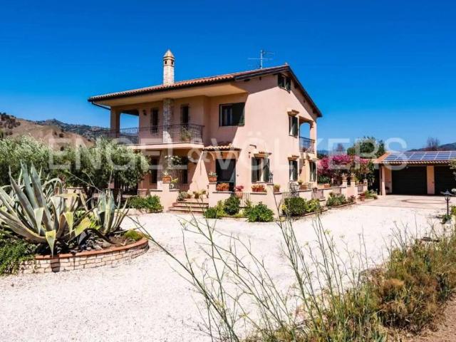 Villa in vendita a Taormina ME
