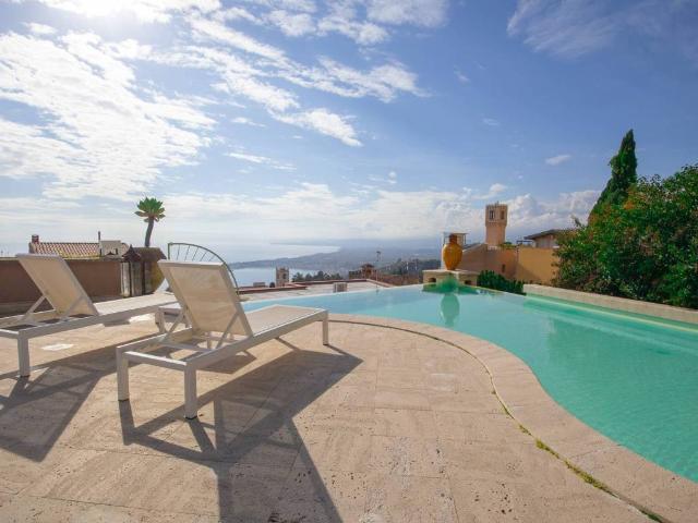 Villa in vendita a Taormina ME