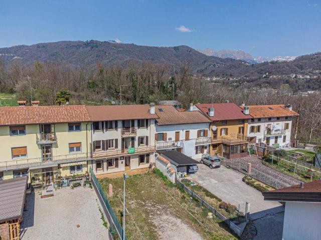 Villa in vendita a Tarcento UD