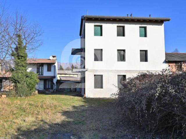 Villa in vendita a Tarcento UD