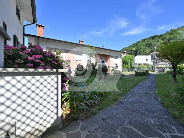Villa in vendita a Tarcento UD