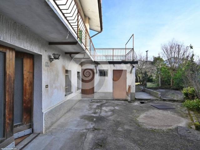 Villa in vendita a Tarcento UD