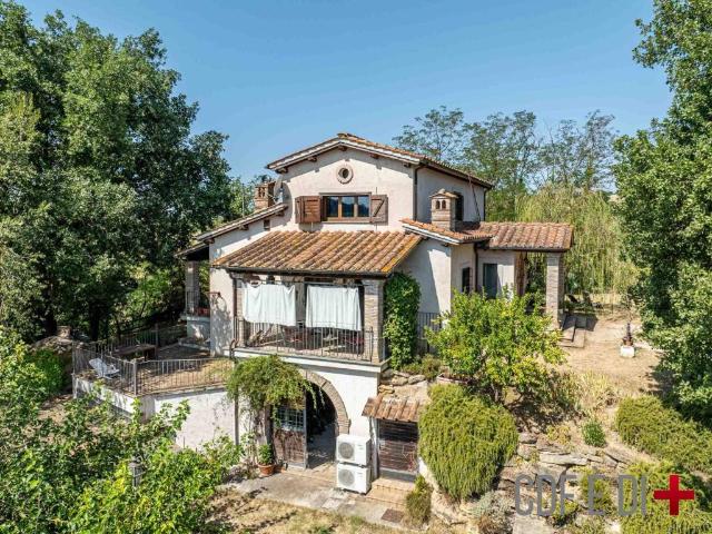 Villa in vendita a Tarano RI