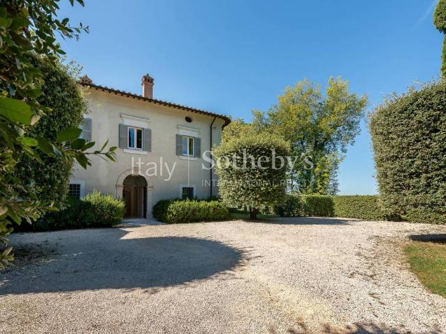 Villa in vendita a Tarano RI