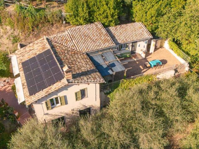 Villa in vendita a Tarano RI