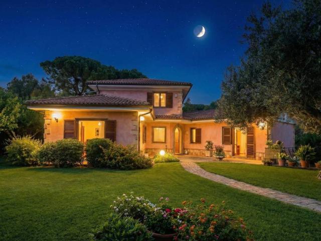 Villa in vendita a Tarquinia VT