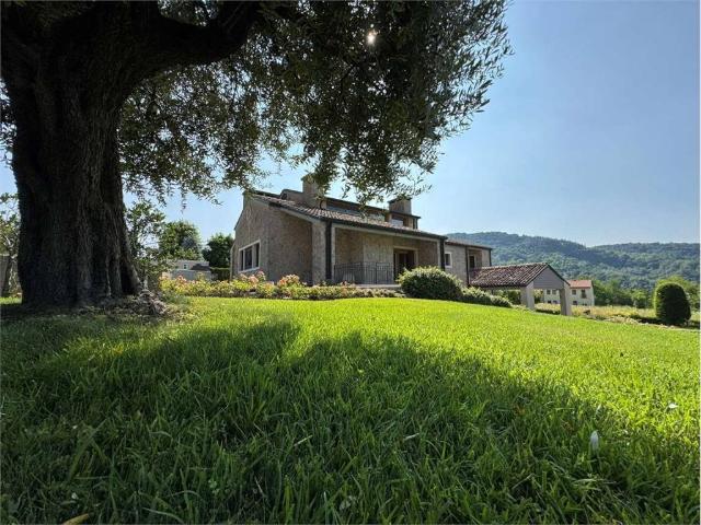 Villa in vendita a Tarzo TV