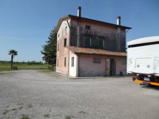 Villa in vendita a Teglio Veneto VE