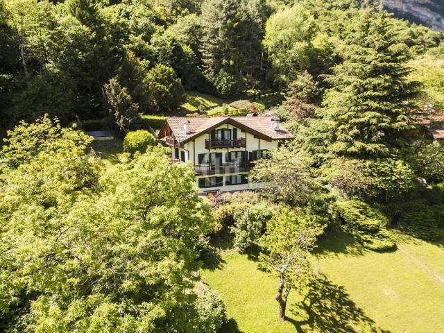 Villa in vendita a Tenno TN