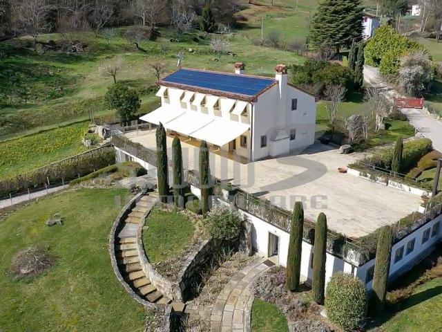 Villa in vendita a Teolo PD