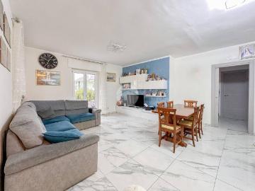Villa in vendita a Teramo TE