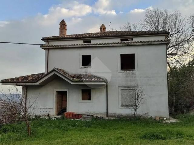 Villa in vendita a Teramo TE