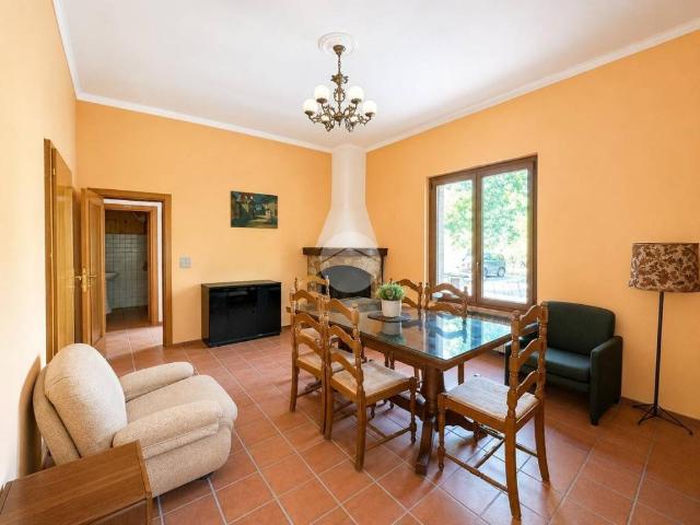 Villa in vendita a Teramo TE