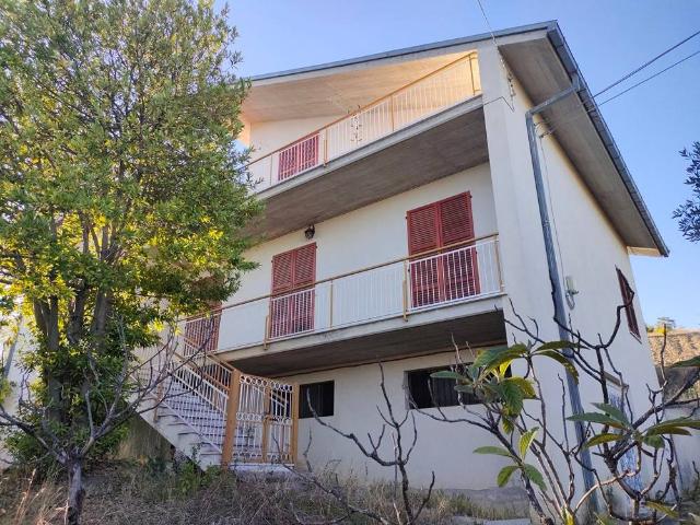 Villa in vendita a Teramo TE