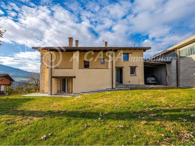 Villa in vendita a Terenzo PR