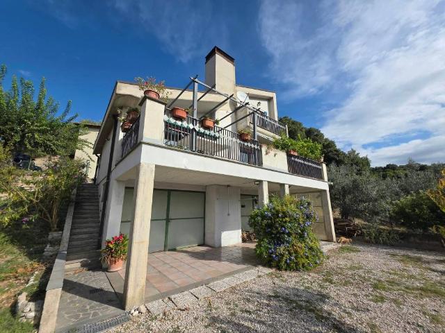 Villa in vendita a Terni TR