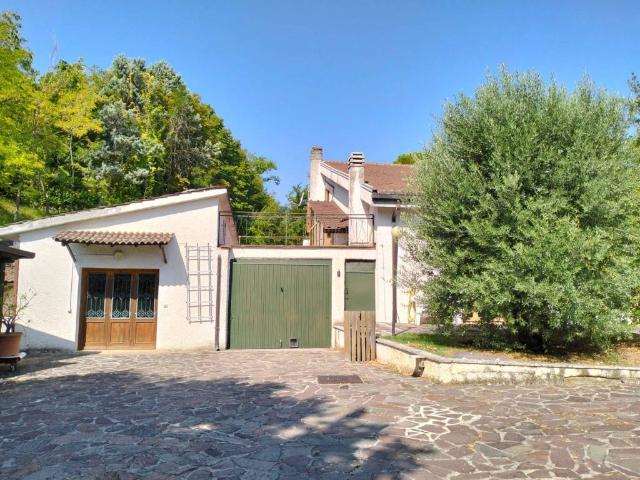 Villa in vendita a Terni TR