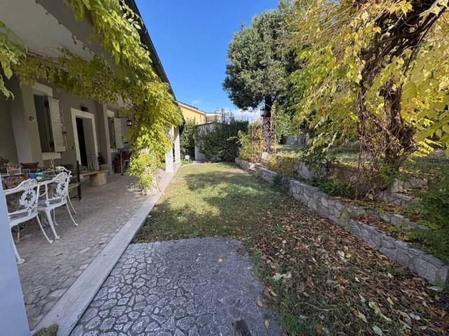 Villa in vendita a Terni TR
