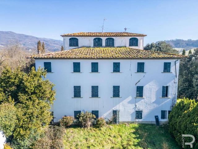 Villa in vendita a Terranuova Bracciolini AR