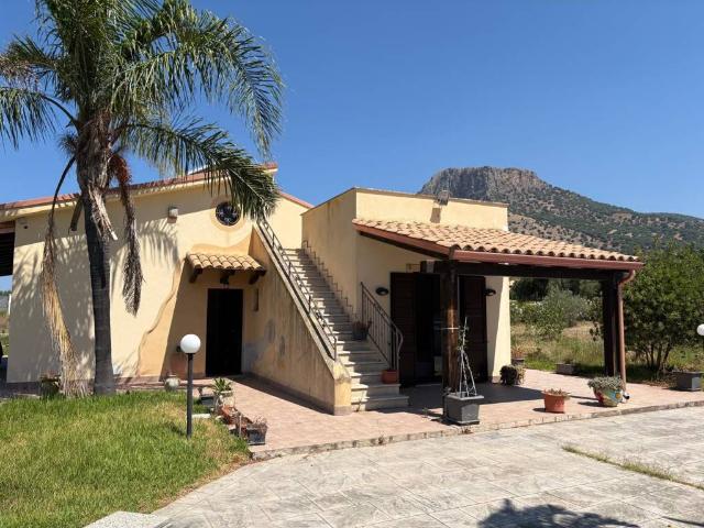 Villa in vendita a Terrasini PA