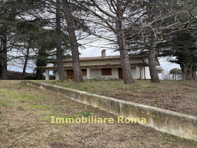 Villa in vendita a Terre Roveresche PU