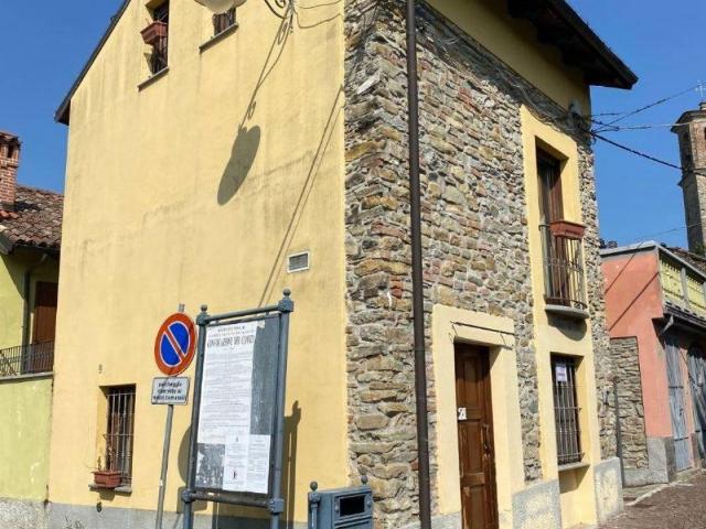 Villa in vendita a Terzo AL