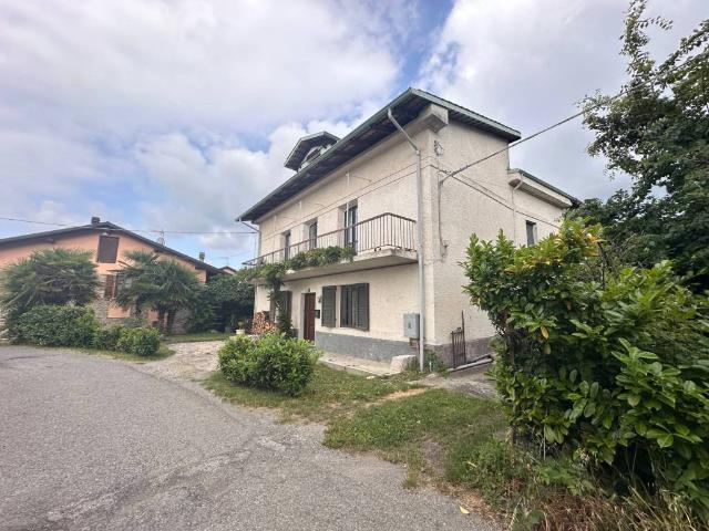 Villa in vendita a Terzo AL