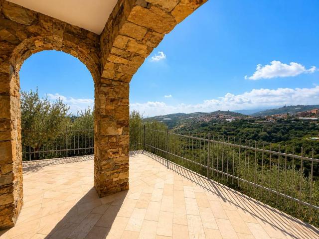 Villa in vendita a Terzorio IM