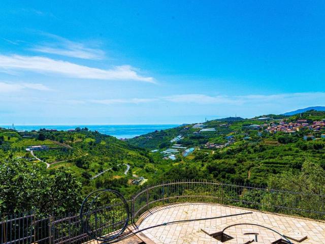 Villa in vendita a Terzorio IM