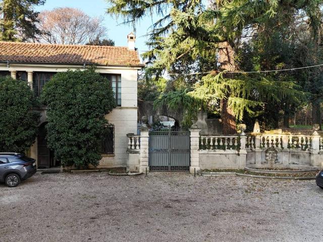 Villa in vendita a Thiene VI