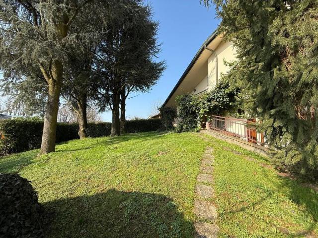 Villa in vendita a Truccazzano MI