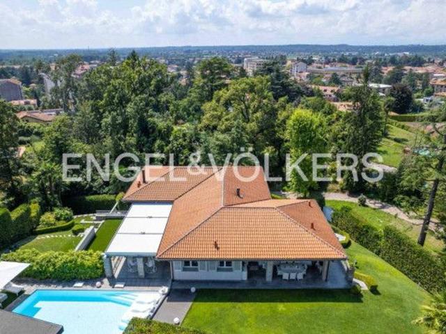 Villa in vendita a Tradate