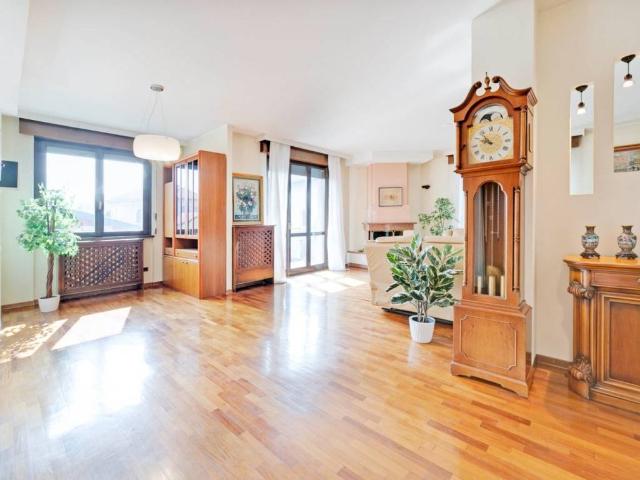 Villa in vendita a Tradate VA