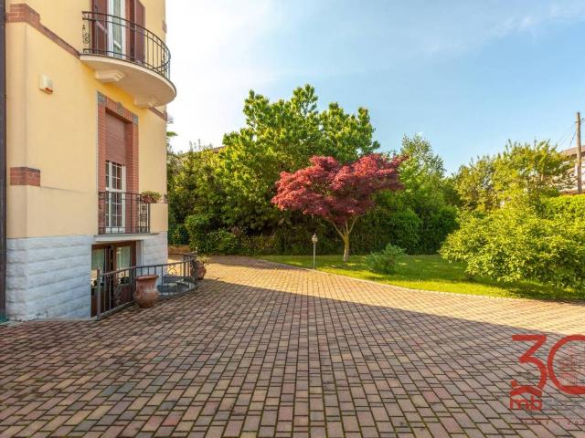 Villa in vendita a Tradate VA