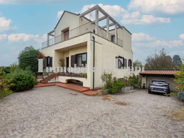 Villa in vendita a Tradate VA