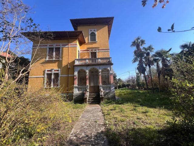Villa in vendita a Tradate VA