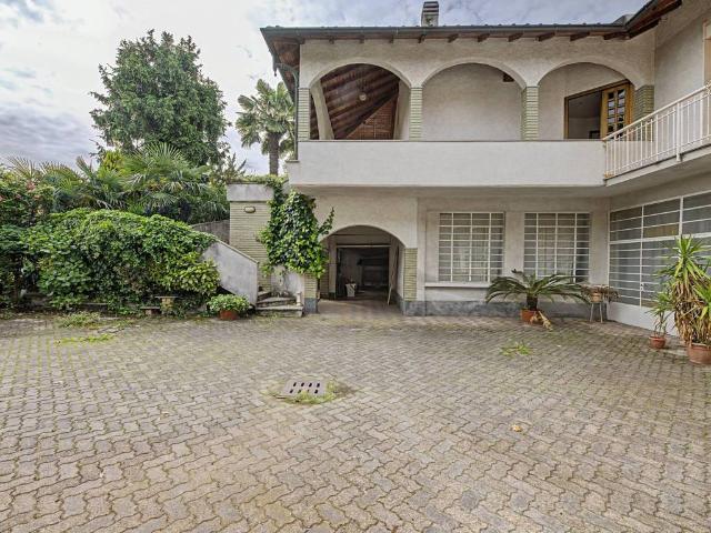 Villa in vendita a Tradate VA