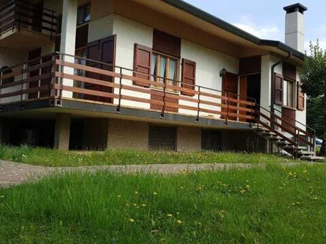 Villa in vendita a Tramonti di Sotto PN