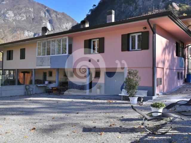 Villa in vendita a Trasaghis UD