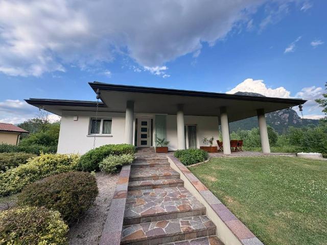 Villa in vendita a Trasaghis UD