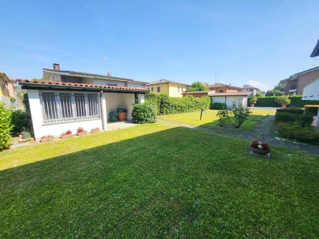 Villa in vendita a Travacò Siccomario PV
