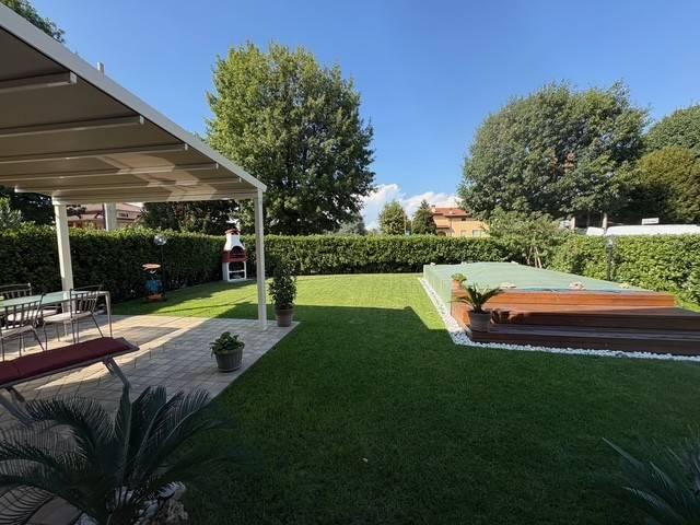 Villa in vendita a Travagliato BS