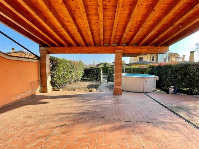 Villa in vendita a Travagliato BS