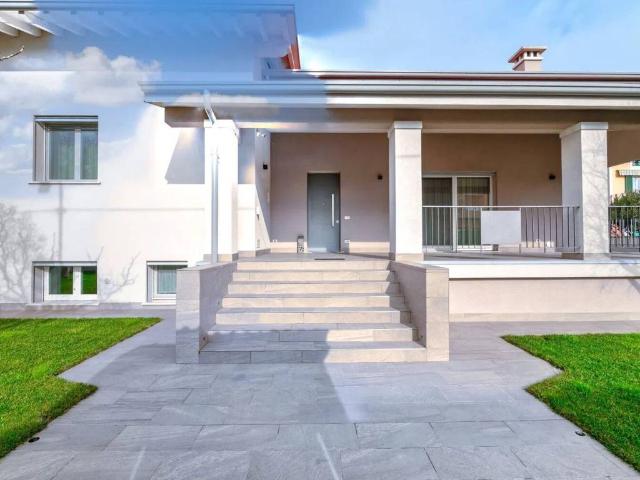 Villa in vendita a Travagliato BS