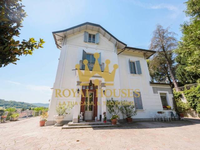 Villa in vendita a Traversetolo PR