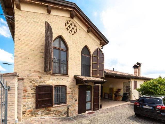 Villa in vendita a Traversetolo PR